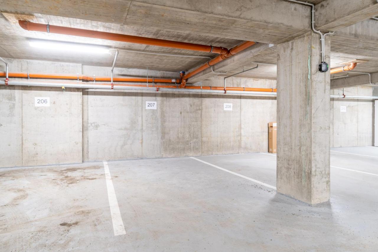 Brand New Studio Apartment #21 With Free Secure Parking In The Center Praga Zewnętrze zdjęcie