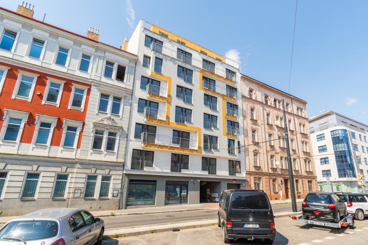 Brand New Studio Apartment #21 With Free Secure Parking In The Center Praga Zewnętrze zdjęcie
